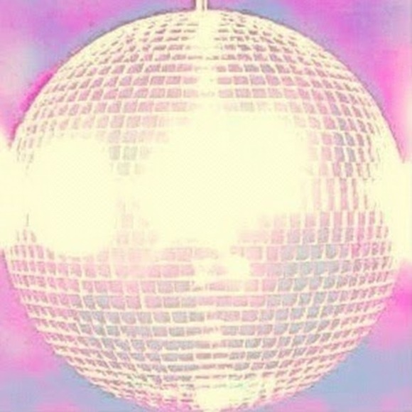 Meet your Posher, Tiffany - Picture 1 of 1